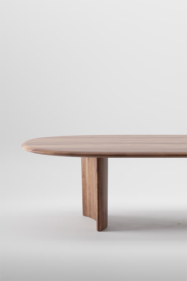 Monument oval table - Regular Company